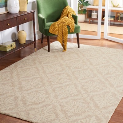Creme Classic Elegance 4' x 6' Hand-Knotted Easy Care Rug