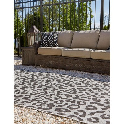 Light Gray and Black Leopard Print Outdoor Synthetic Rug