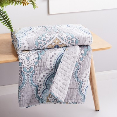 Olyria Medallion Reversible Cotton Quilted Throw Blanket