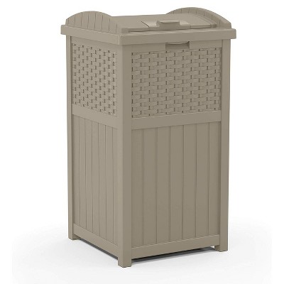 Suncast Wicker Resin Outdoor Hideaway Trash Can with Latching Lid for Use in Backyard, Deck, or Patio, Dark Taupe