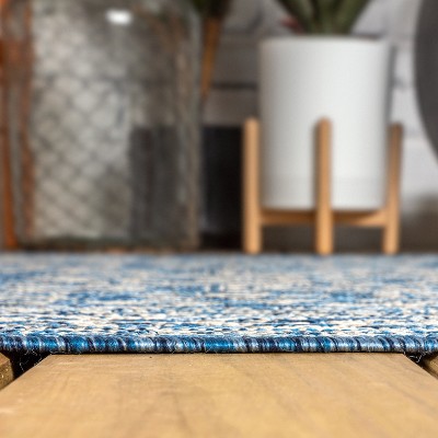 Gray and Navy Synthetic Medallion Flat Woven Reversible Rug