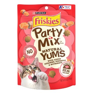 Purina Friskies Party Mix Seafood & Salmon Natural Yums Crunchy Cat Treats - 6oz - 1 of 4