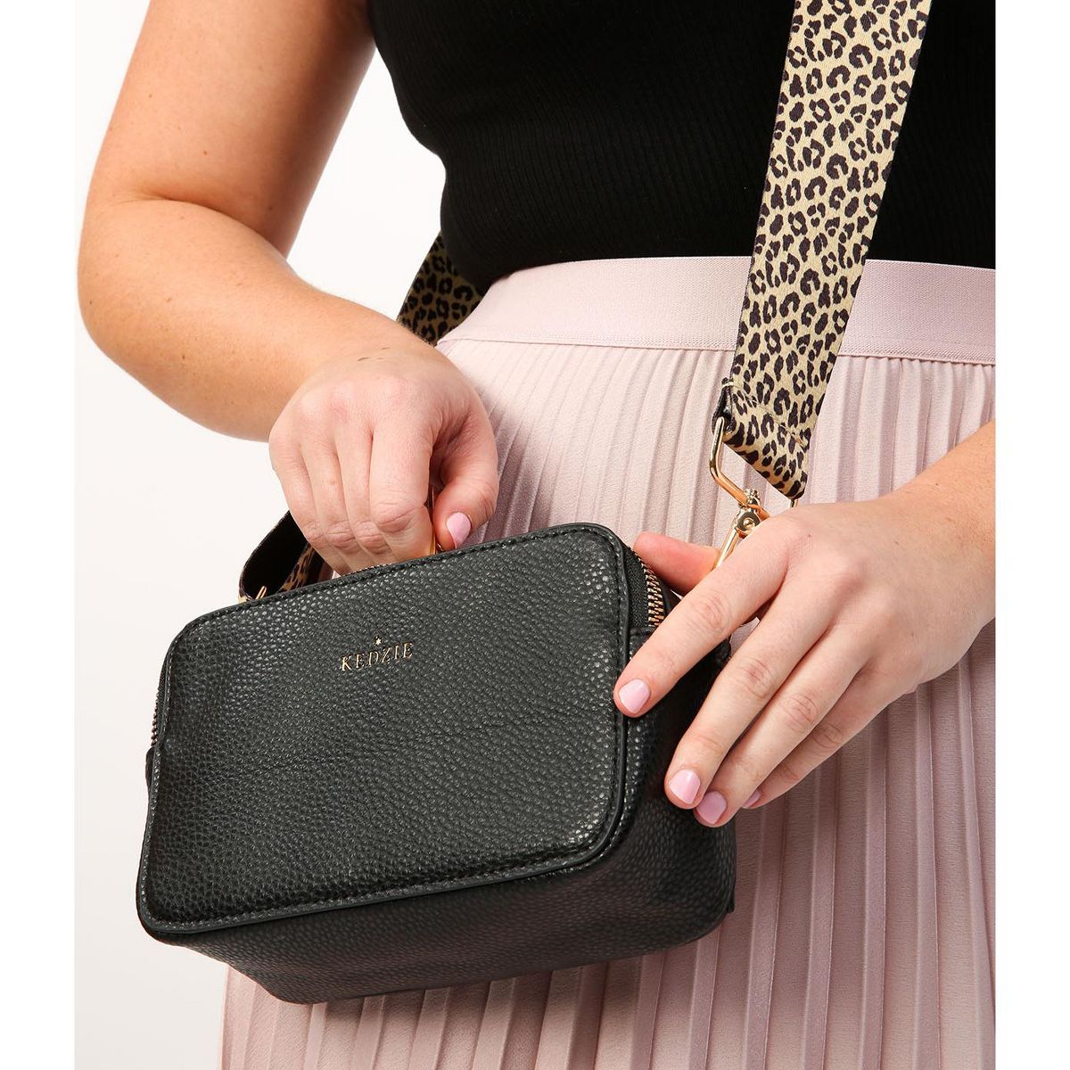 Kedzie Modernist Crossbody Bag - thumbnail 9