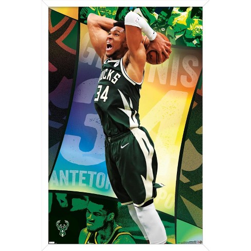 Basketball - Giannis Antetokounmpo Signed White Milwaukee Bucks