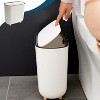 LunaLulinlk 1.5 Gallon Plastic Trash Can with Garbage Bag, White - 2 of 4