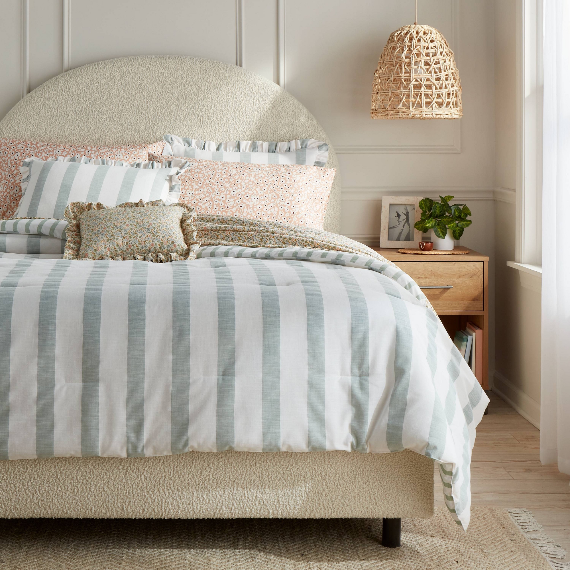 8pc King Cabana Striped Floral Comforter and Sheet Set - Threshold™