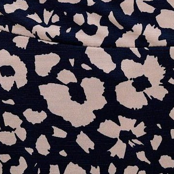 navy daisy floral