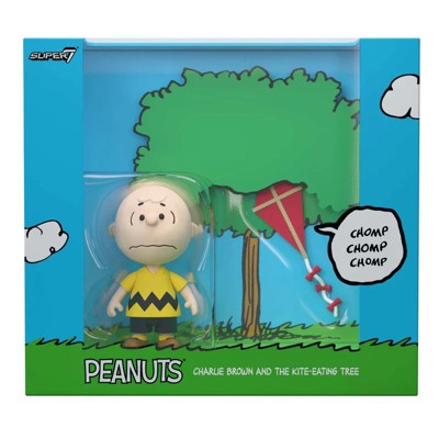 Charlie Brown Kite Eating Tree Peanuts Super 7 Reaction Action Figure Diorama Box