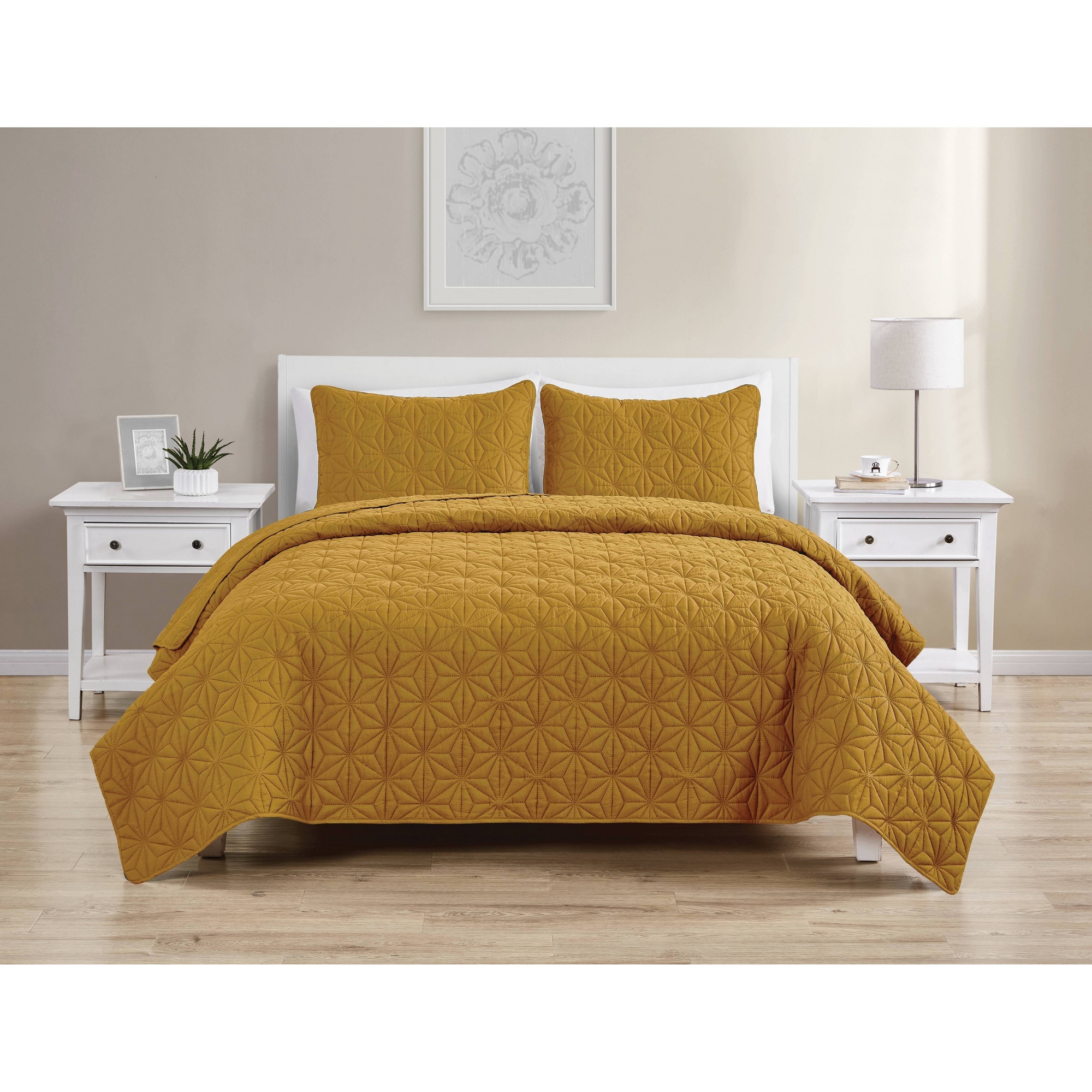 King 3pc Kaleidoscope Embossed Geometric Quilt Set Gold - VCNY
