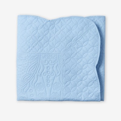 BrylaneHome Lily Pinsonic Damask Throw