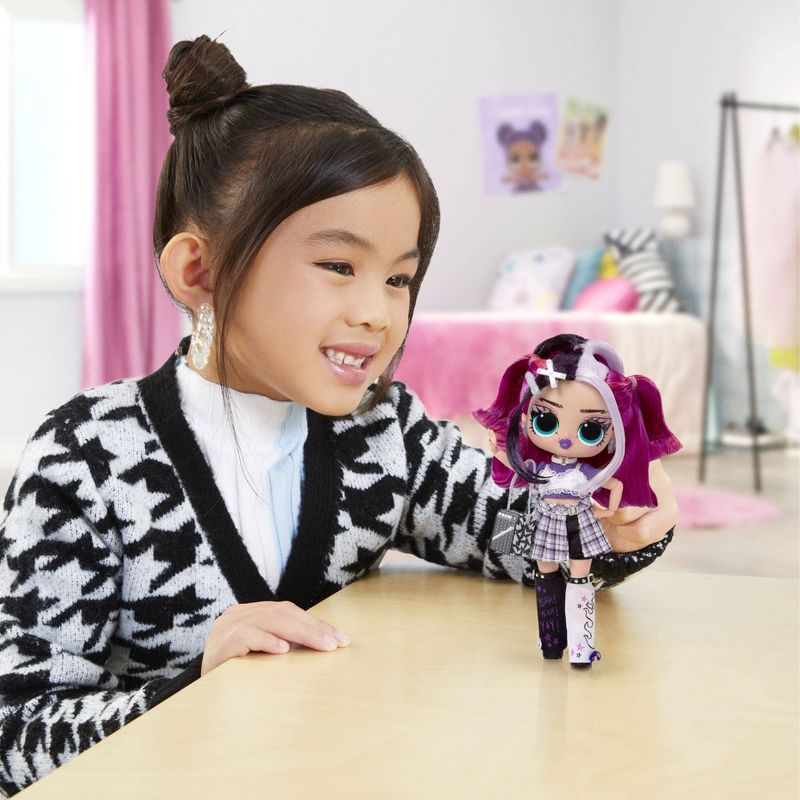 L.O.L. Surprise! Tweens Series 4 Fashion Doll Jenny Rox with 15 Surprises, 4 of 8
