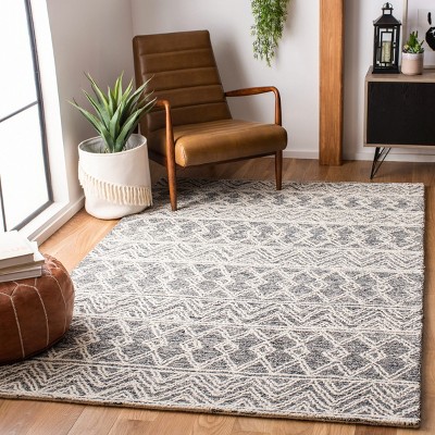 Ivory Elegance Hand-Tufted Wool Rectangular Rug 4' x 6'