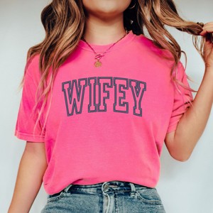 Simply Sage Market Embroidered Wifey Arched Varsity Garment Dyed Tee - 1 of 4