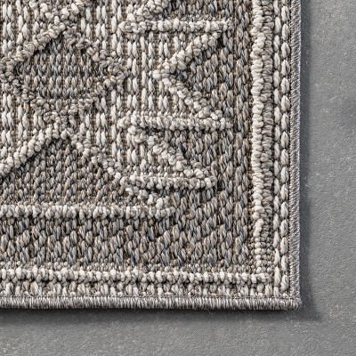 Cozy Haven Textured Southwestern 5'3" x 7'6" Synthetic Area Rug in Gray