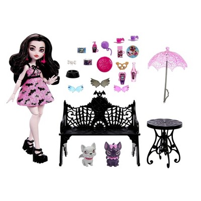 Mattel Monster High Draculaura Bite in The Park Doll and Playset
