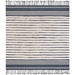 Kilim Collection KLC401 Hand Woven Indoor Rugs - Safavieh - 1 of 2