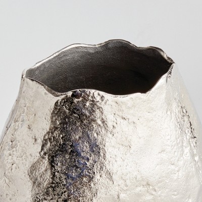 Silver Sand Cast Aluminum Decorative Table Vase