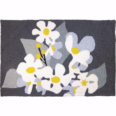 Jellybean Daisies On Pewter Garden Indoor/Outdoor Machine Washable 20" x 30" Accent Rug