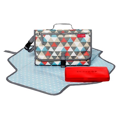 skip hop pronto baby changing station & diaper clutch