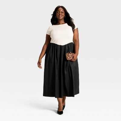bra for plunging neckline and backless dress Plunge Low-Back Bra main image 1