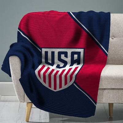 Sleep Squad US Soccer Federation Logo 60 x 80 Raschel Plush Blanket