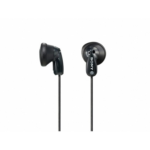 Fone de ouvido earbud Sony preto em fundo branco
