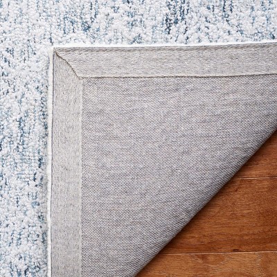 Ebony Light Blue Wool and Synthetic Hand Tufted Area Rug