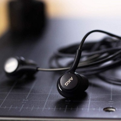 akg eo