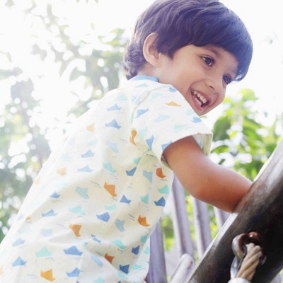 Ola! Otter Polo T-Shirt - Paper Boat-white