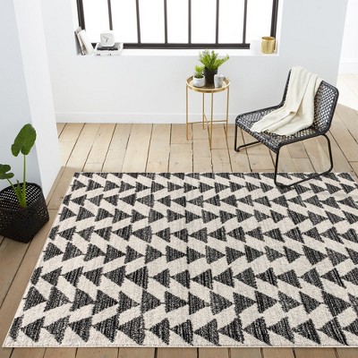 Aisha Black and Cream Geometric 8' x 10' Area Rug