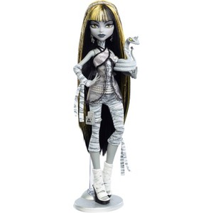 Monster High 11.25" Reel Drama Doll with Posters, Cleo De Nile in Black and White - 1 of 4