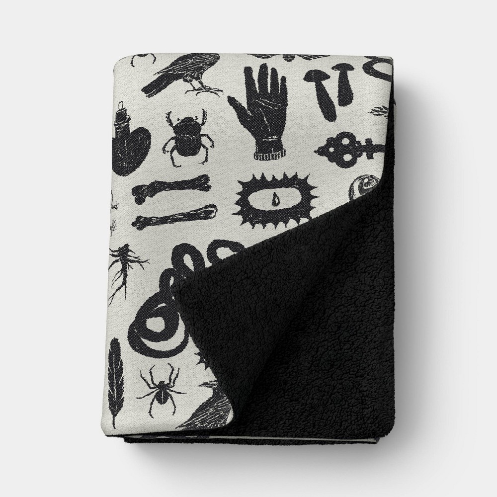 Halloween Throw ivory/black - Threshold™