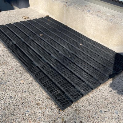 1'6x2'6 Rubber Bristle Boot Scrapping Doormat - Threshold