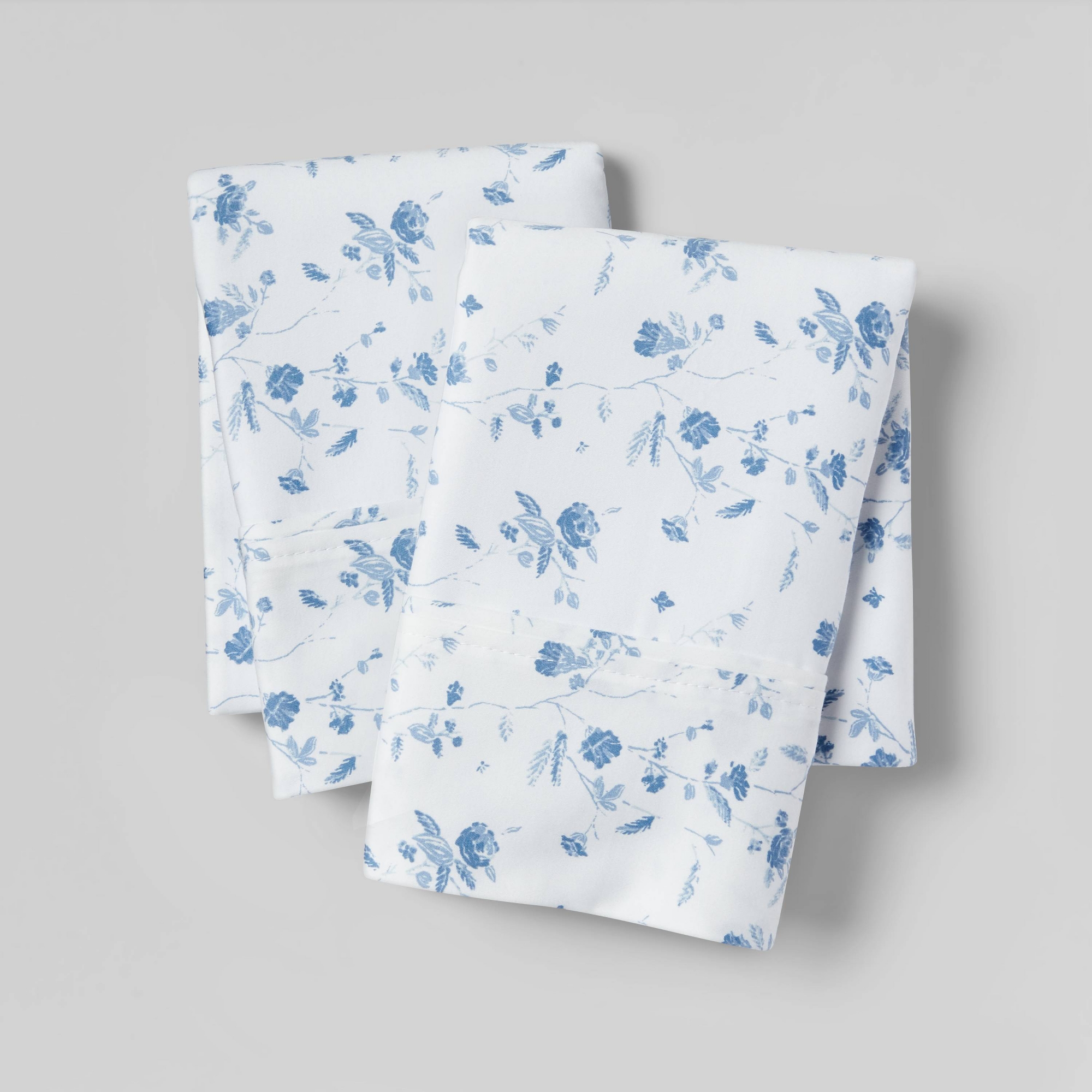 Standard Printed Performance 400 Thread Count Pillowcase Set White/Blue Floral - Threshold™