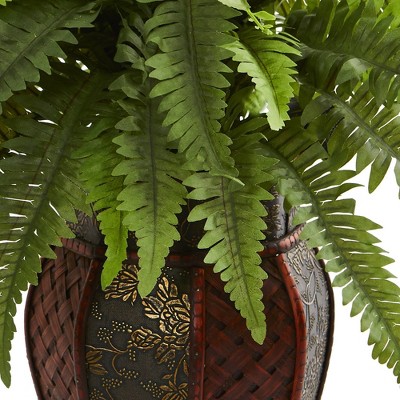 Elegant Outdoor Potted Fern Arrangement in Decorative Planter