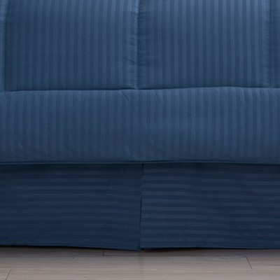 Luxurious White Queen 8-Piece Microfiber Down-Alternative Bed in a Bag Set