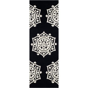 Bella BEL136 Hand Tufted Indoor Rugs - Safavieh - 1 of 3