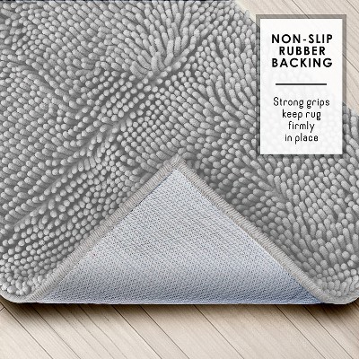 Luxurious Light Gray Chenille Bath Rug with Non-Slip Backing, 26 x 44