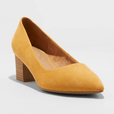 mid block heel pointed shoes