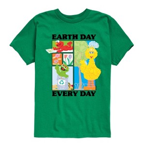 Boys' - Sesame Street - Earth Day Every Day Short Sleeve Graphic T-Shirt - 1 of 4