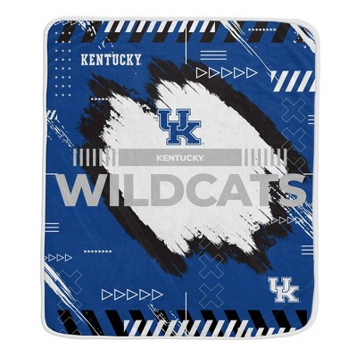 NCAA Kentucky Wildcats Game Tech Ultra Cozy Throw Blanket