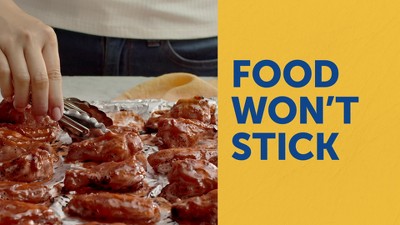 Reynolds Wrap Non-Stick Aluminum Foil - 130 sq ft, 2 of 11, play video