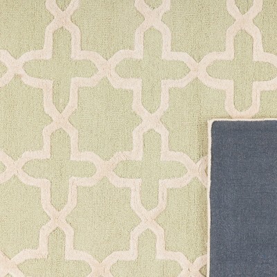 Hand-Tufted Woolen Harmony Rug in Light Green/Ivory, 5' x 8'