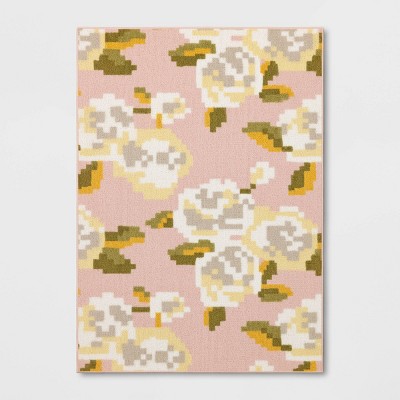 4'x6' Floral Accent Rug Pink - Room Essentials™