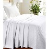 HomeRoots Queen White Cotton Basketweave Geometric Blanket - 2 of 4