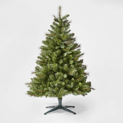 4.5ft Unlit Douglas Fir Artificial Christmas Tree - Wondershop™
