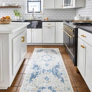 Nuloom Verona Vintage Persian Indoor Area Rug - 1 of 4
