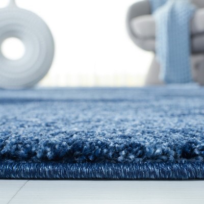 6' Round Light Blue and Blue Abstract Shag Rug
