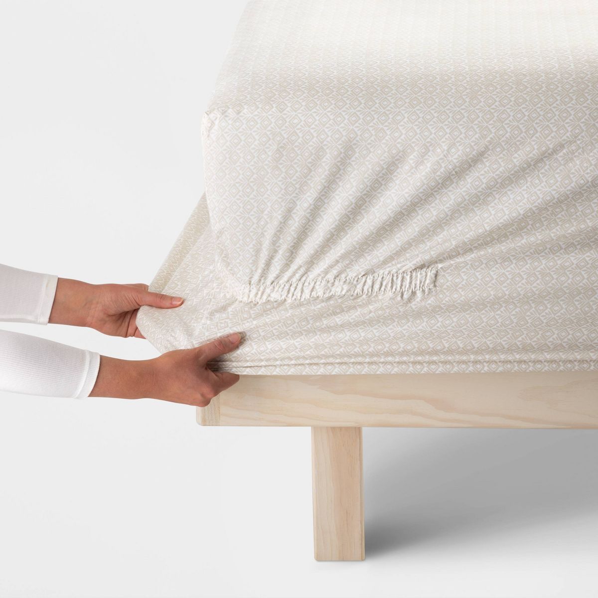Printed Performance 400 Thread Count Sheet Set - Threshold - thumbnail 3