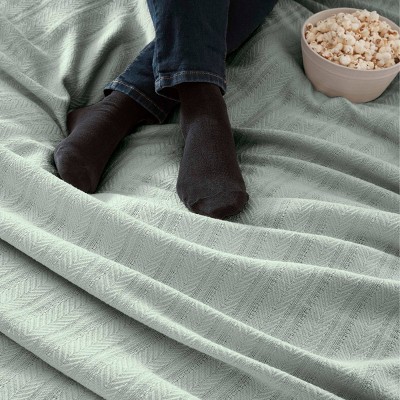 Gray Mist Full/Queen Luxury Chevron Cotton Blanket